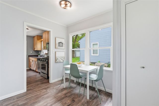 654 S Lucas Street, Iowa City, IA 52240