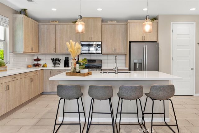 13286 Homeland Street, Victorville, CA 92392