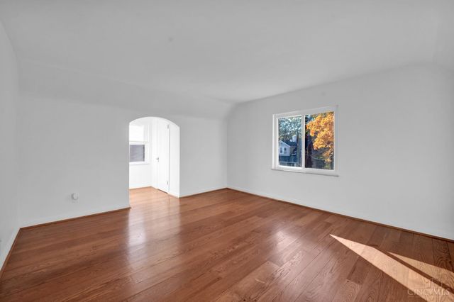 2518 Homestead Place, Cincinnati, OH 45211