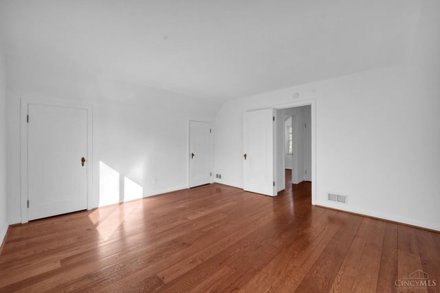 2518 Homestead Place, Cincinnati, OH 45211