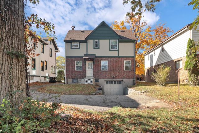 2518 Homestead Place, Cincinnati, OH 45211