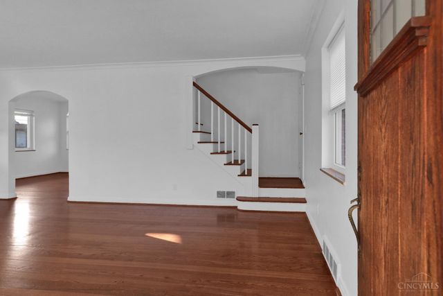 2518 Homestead Place, Cincinnati, OH 45211