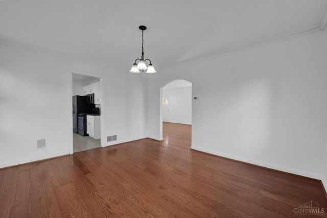 2518 Homestead Place, Cincinnati, OH 45211