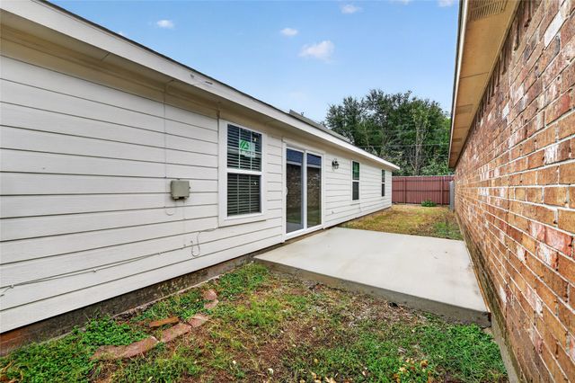 756 River Garden Drive, Fort Worth, TX 76114