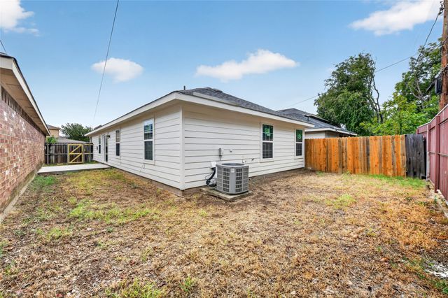 756 River Garden Drive, Fort Worth, TX 76114