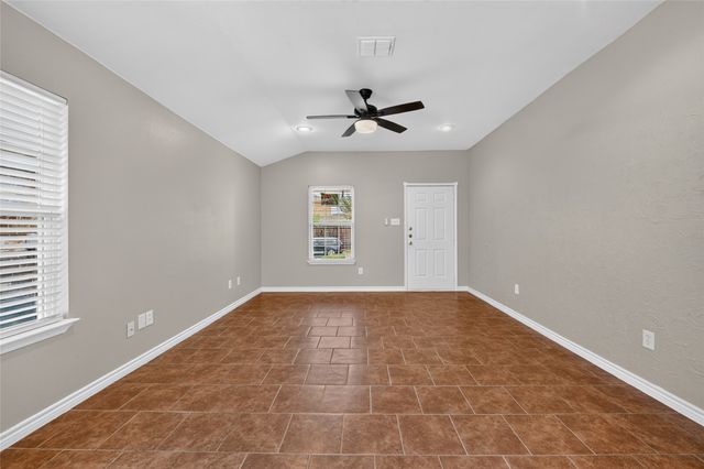 756 River Garden Drive, Fort Worth, TX 76114