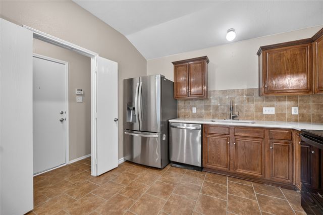 756 River Garden Drive, Fort Worth, TX 76114