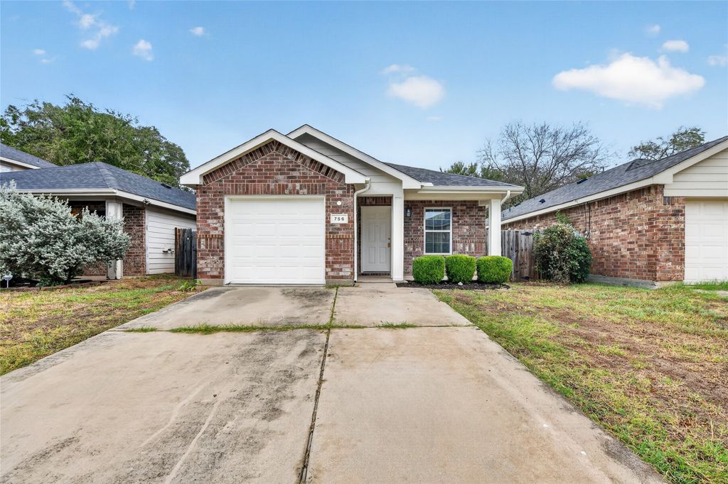 756 River Garden Drive, Fort Worth, TX 76114