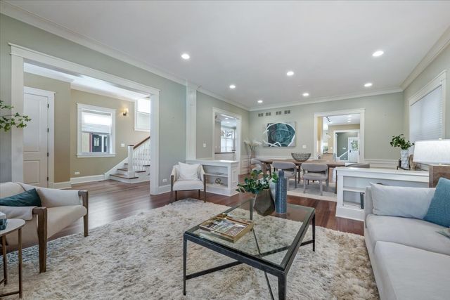 1218 Elmwood Avenue, Evanston, IL 60202