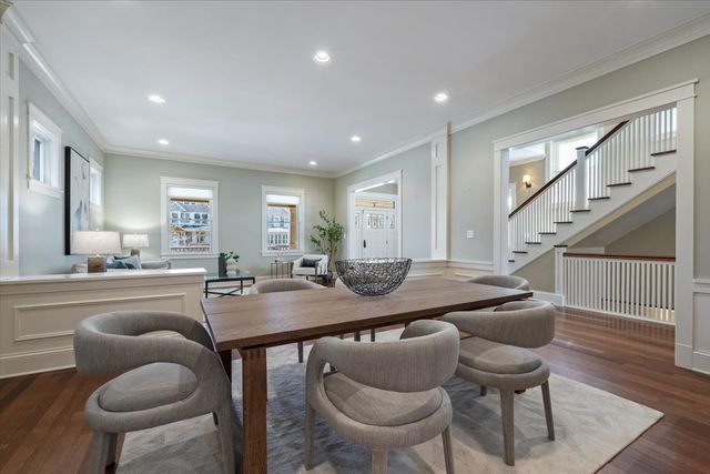 1218 Elmwood Avenue, Evanston, IL 60202