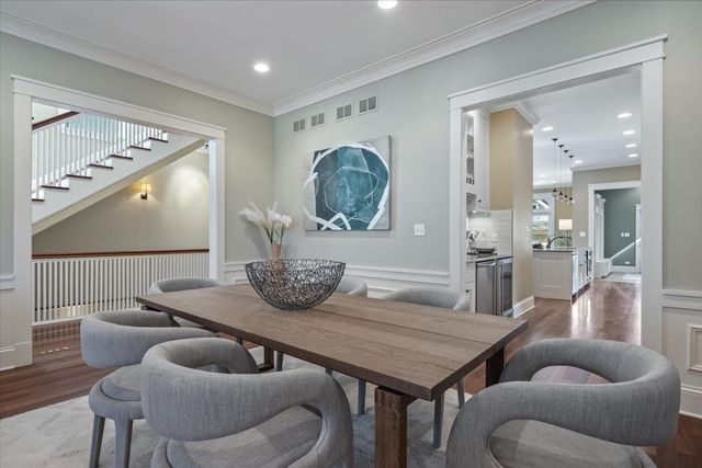 1218 Elmwood Avenue, Evanston, IL 60202