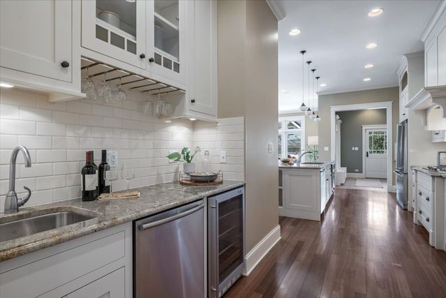 1218 Elmwood Avenue, Evanston, IL 60202