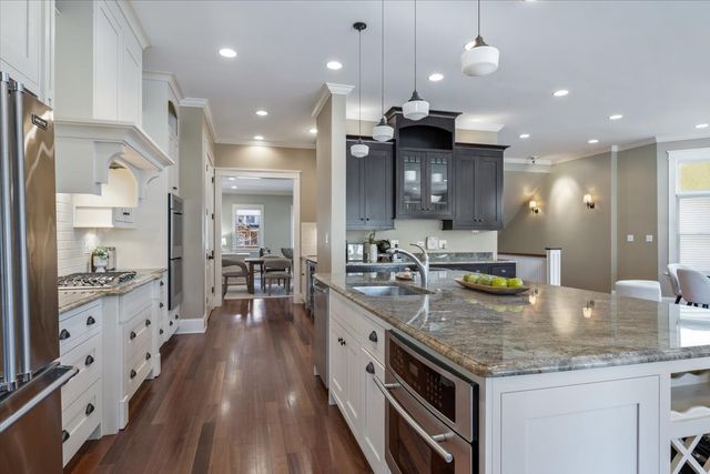 1218 Elmwood Avenue, Evanston, IL 60202