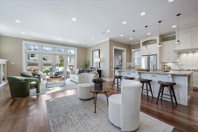 1218 Elmwood Avenue, Evanston, IL 60202