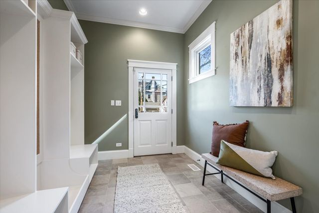 1218 Elmwood Avenue, Evanston, IL 60202