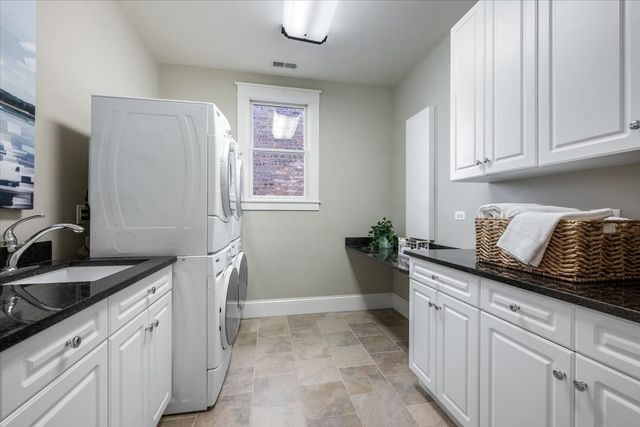 1218 Elmwood Avenue, Evanston, IL 60202