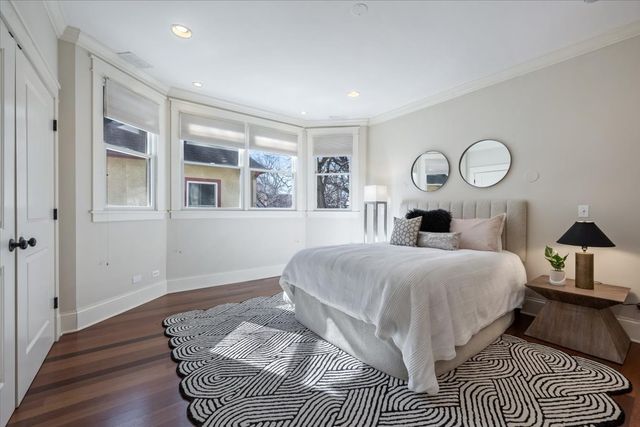 1218 Elmwood Avenue, Evanston, IL 60202