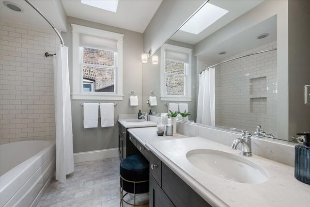 1218 Elmwood Avenue, Evanston, IL 60202