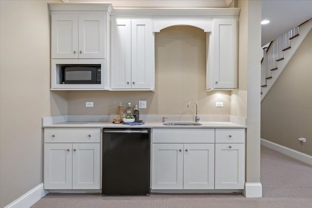 1218 Elmwood Avenue, Evanston, IL 60202