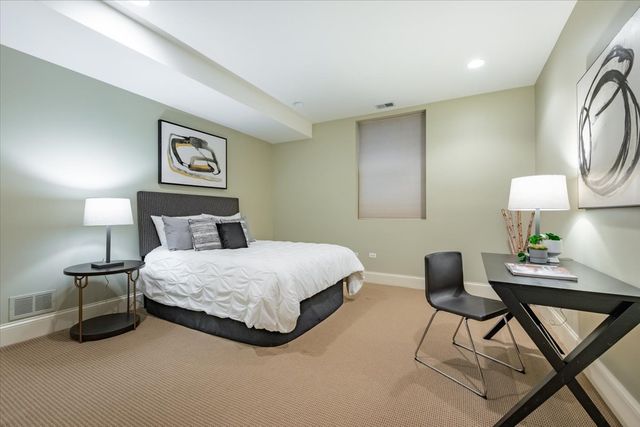 1218 Elmwood Avenue, Evanston, IL 60202