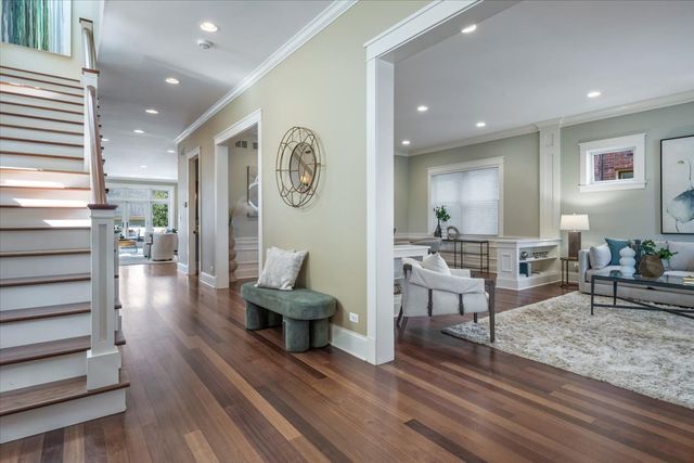 1218 Elmwood Avenue, Evanston, IL 60202