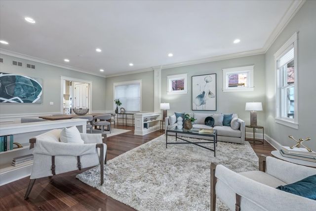 1218 Elmwood Avenue, Evanston, IL 60202