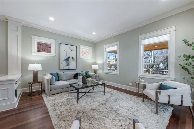 1218 Elmwood Avenue, Evanston, IL 60202