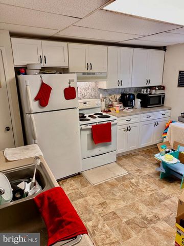 329 E SCULL ST, Lebanon, PA 17046