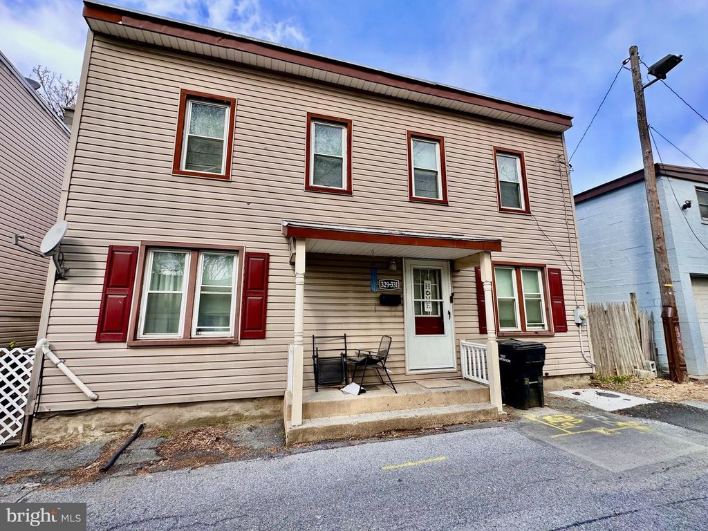 329 E SCULL ST, Lebanon, PA 17046