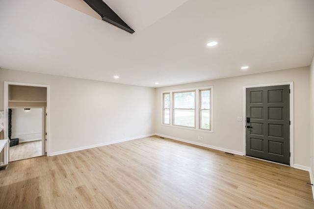 318 Donna Dr, Hendersonville, TN 37075