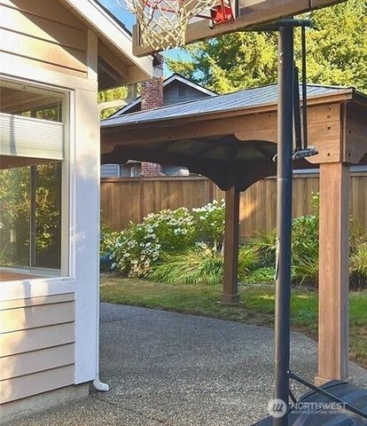 2222 Buckingham Drive SE, Olympia, WA 98501