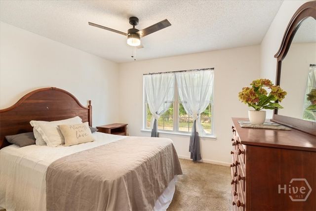 194 Julie Lane, Midway, GA 31320