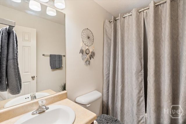 194 Julie Lane, Midway, GA 31320