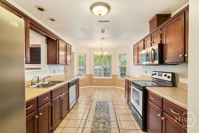 194 Julie Lane, Midway, GA 31320