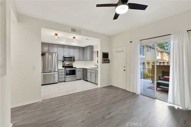 154 Gallery, Tustin, CA 92782