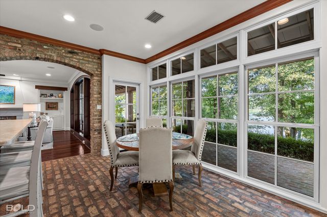 1034 N Pointe Circle, Shreveport, LA 71106