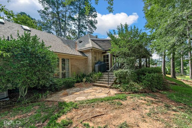 1034 N Pointe Circle, Shreveport, LA 71106