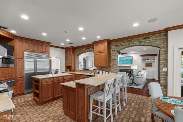 1034 N Pointe Circle, Shreveport, LA 71106