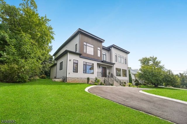 30 Winthrop Rd, Millburn Twp., NJ 07078