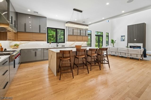 30 Winthrop Rd, Millburn Twp., NJ 07078