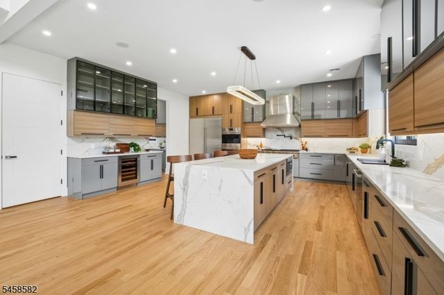 30 Winthrop Rd, Millburn Twp., NJ 07078