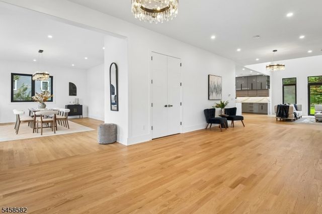 30 Winthrop Rd, Millburn Twp., NJ 07078