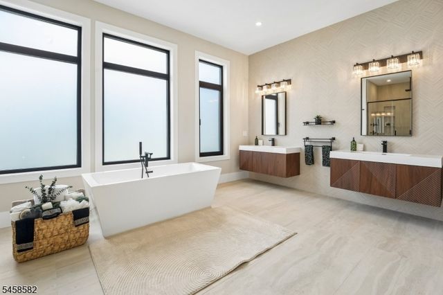 30 Winthrop Rd, Millburn Twp., NJ 07078