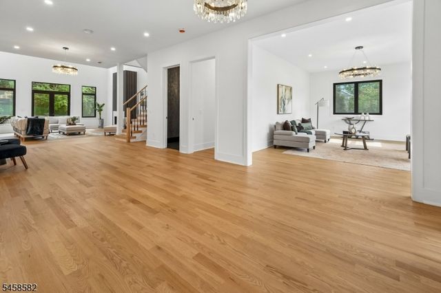 30 Winthrop Rd, Millburn Twp., NJ 07078