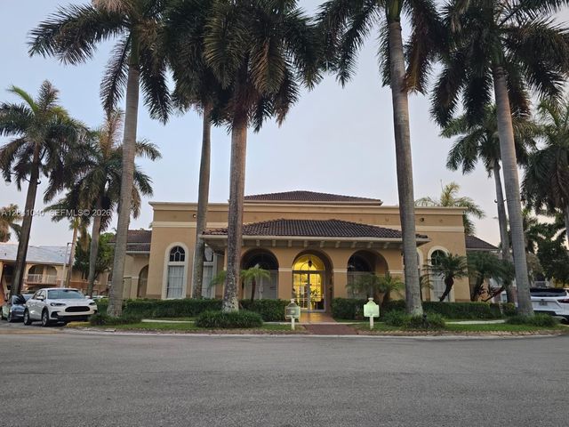 8936 W Flagler St 204, Miami, FL 33174