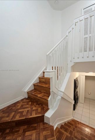 8936 W Flagler St 204, Miami, FL 33174