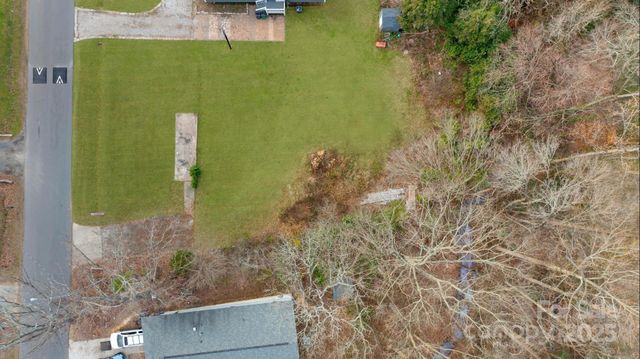 5008 VICTORIA Avenue, Charlotte, NC 28269