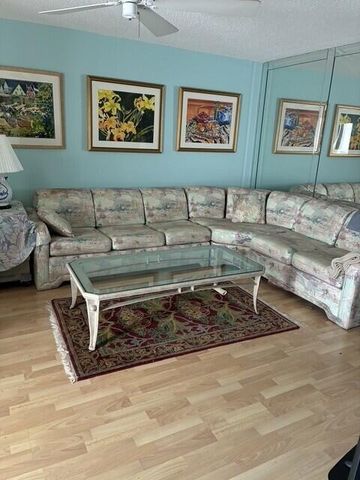 3025 Ainslie B Drive, Boca Raton, FL 33434