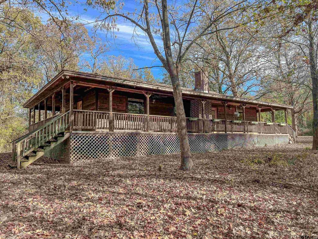 74 County Road 4220, Mt Vernon, TX 75457