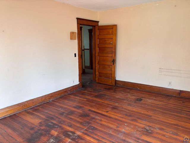 712 Neosho St, Emporia, KS 66801